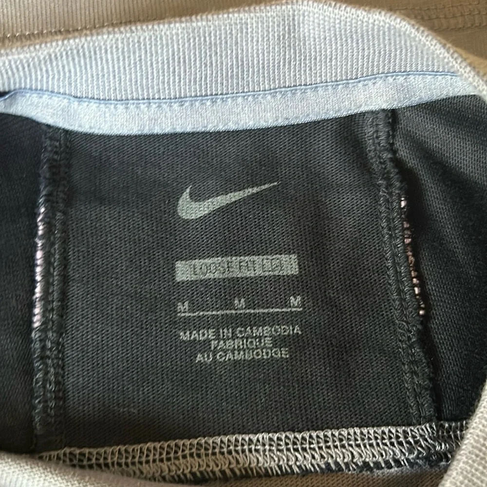 Men's THFC Short Sleeve Travel NIKE NWOT SIZE M LOOSE FIT